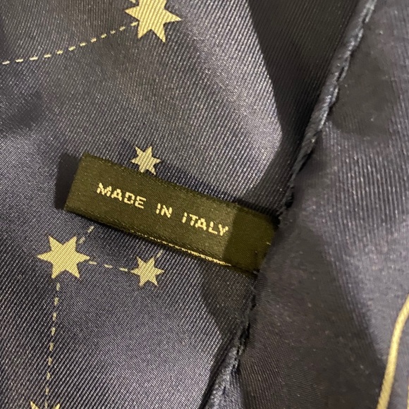 Piaget 100% silk scarf / face mask covering - Picture 3 of 3